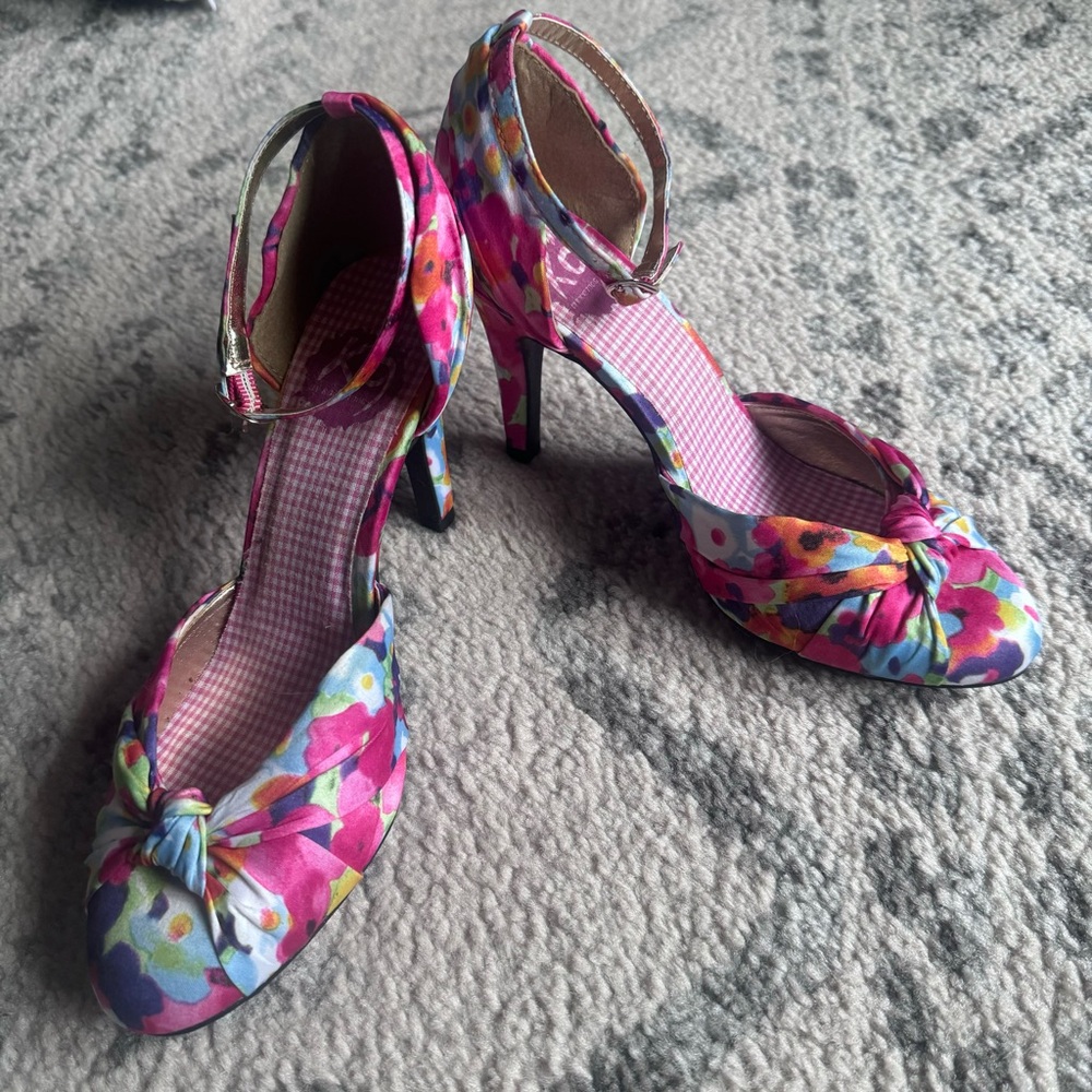 K9 Colorful Heels